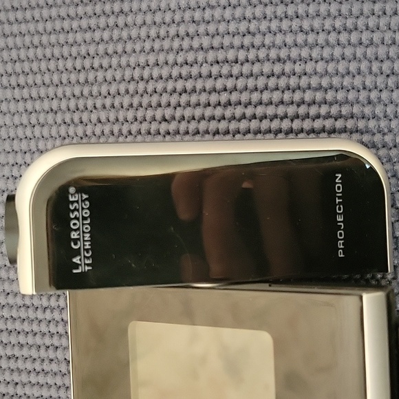 La Crosse Technology Projection Clock - Picture 4 of 4